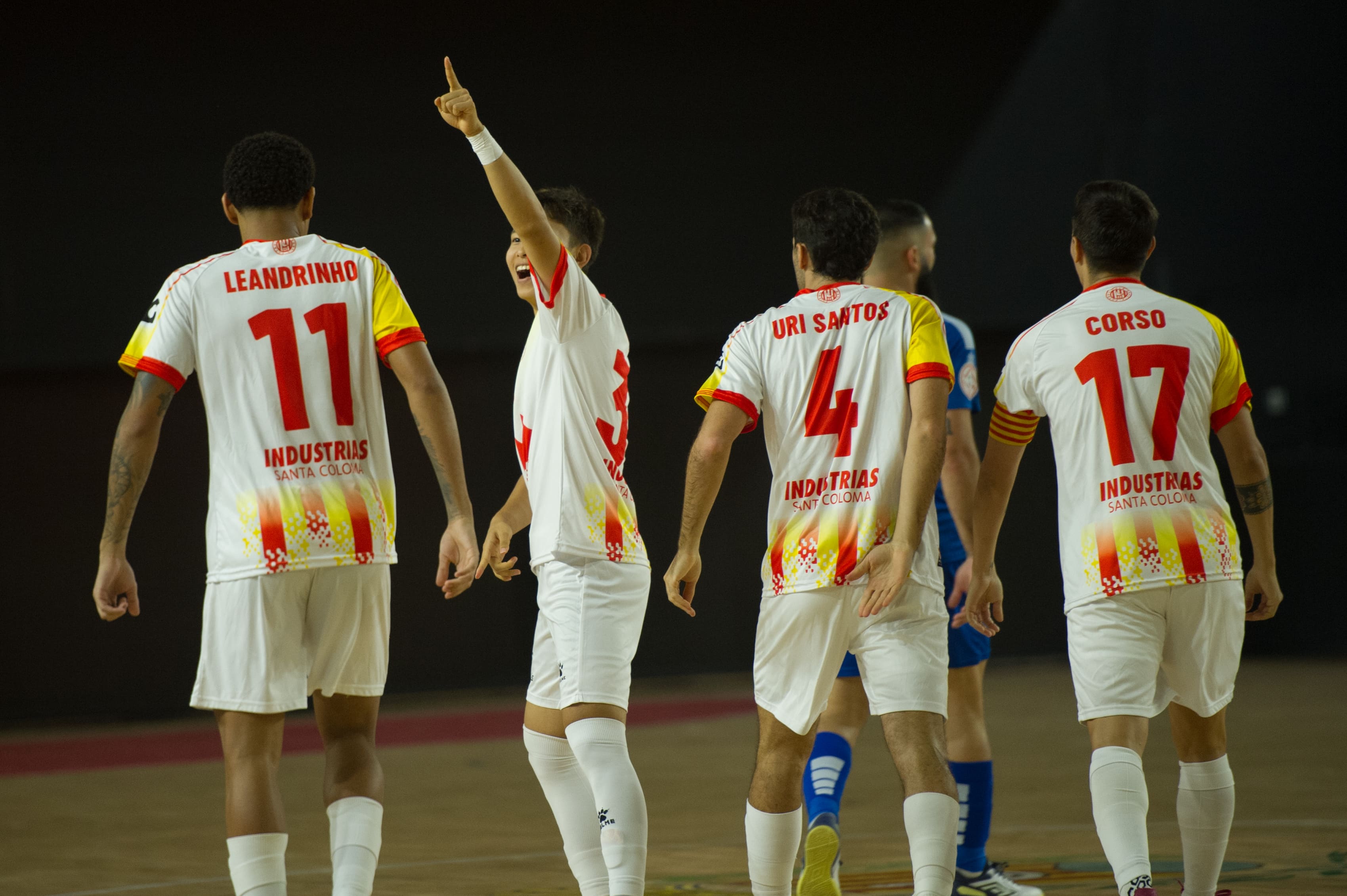 Polèmic empat (4-4)